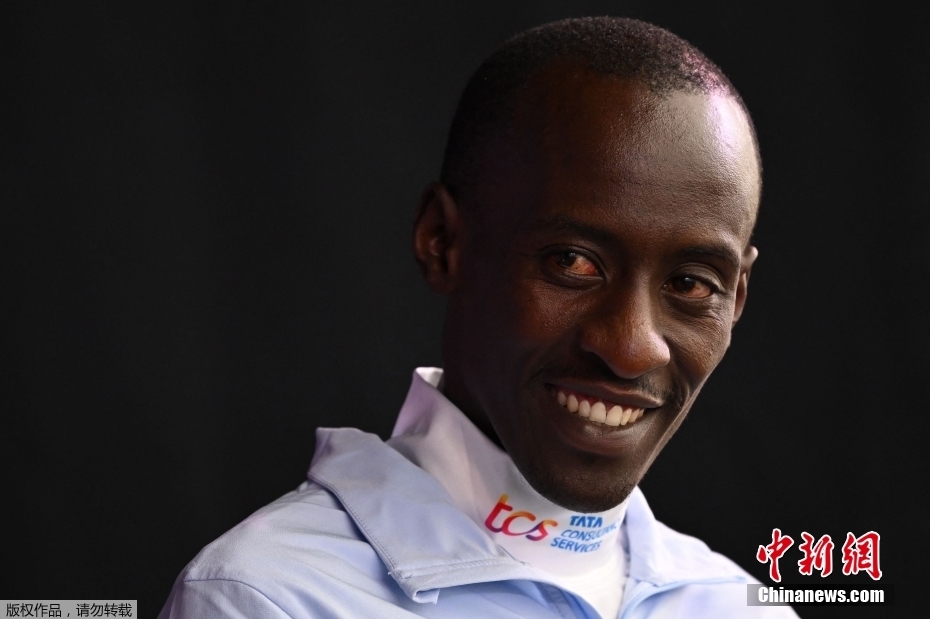 改写马拉松历史的他离开了这个世界：基普图姆