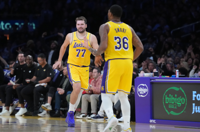 斯玛特防守蜕变重塑湖人防守体系