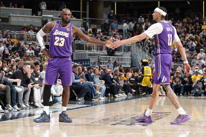 湖人三月15战13胜强势跻身争冠行列