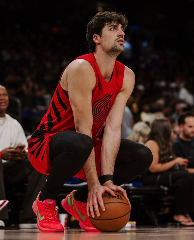 开拓者迎战马刺季后赛首战在即 阿夫迪亚成关键