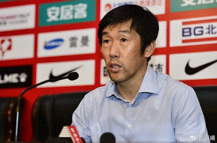 鲁能换帅风波引热议 韩鹏留任引期待